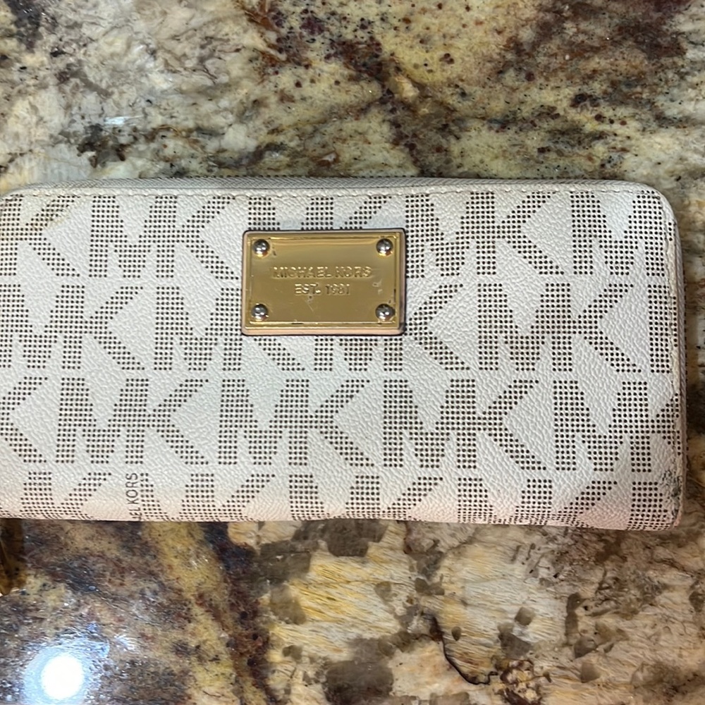MK wallet